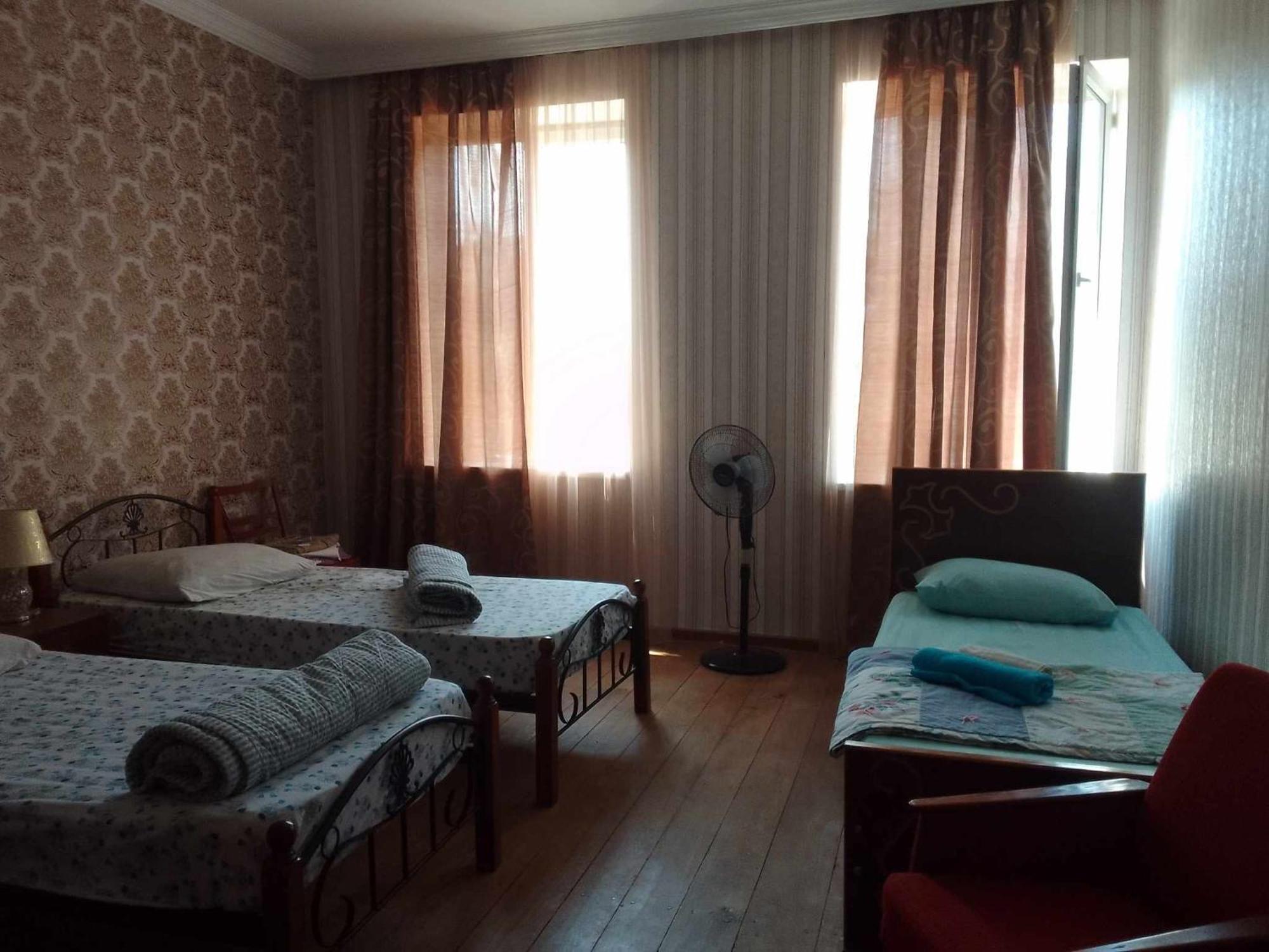 Hotel Natia Telavi Esterno foto
